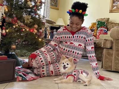 Jasmine Ivy with her dog on Christmas